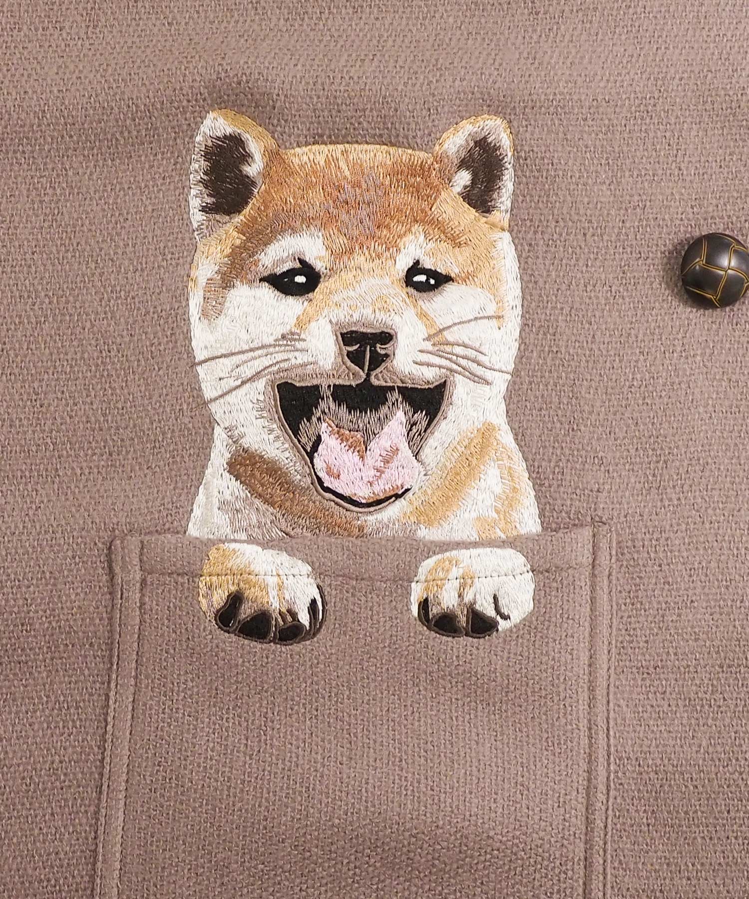 刺繍ストール ポケットにマメシバ 人気の刺繍ポンチョストールに犬刺繍が登場 Macocca 公式ブログ