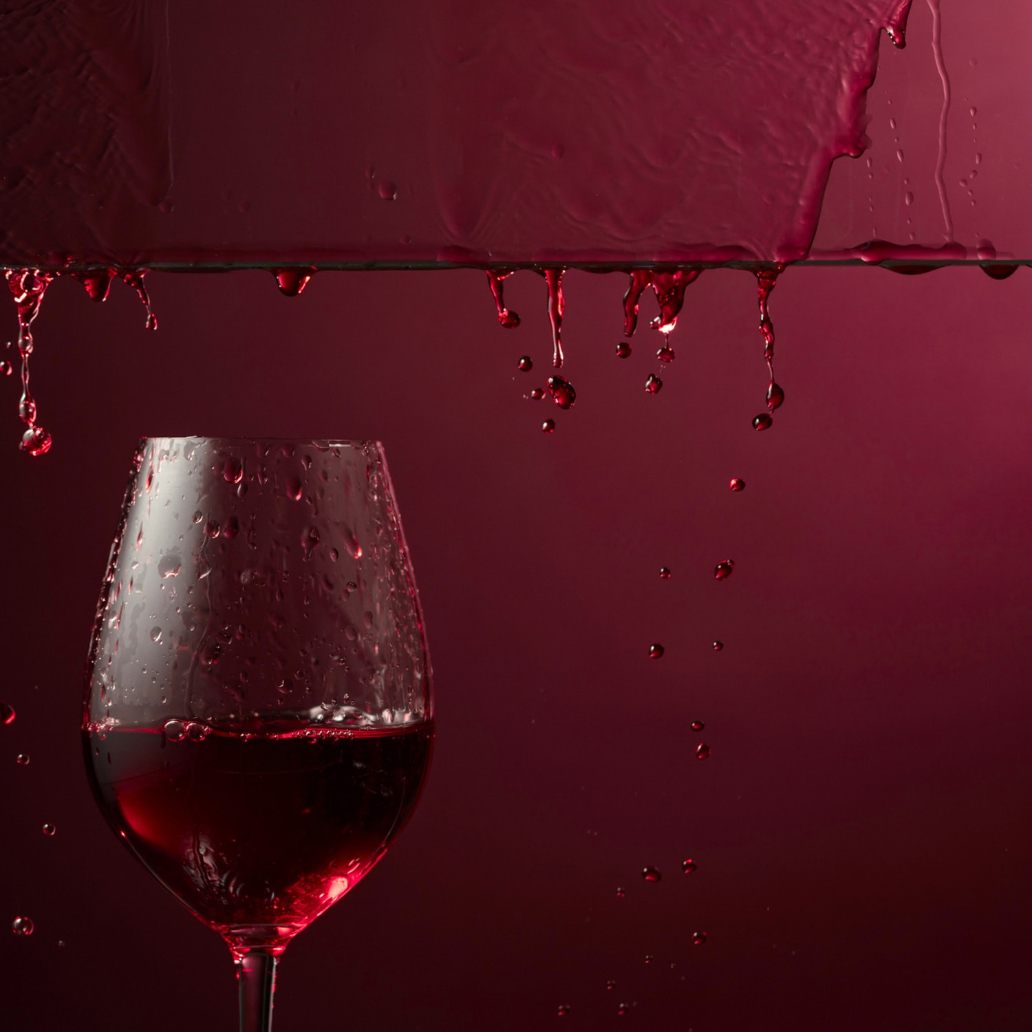 ワインレッドのイメージ