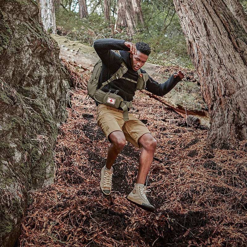 LONA NOUVEAU pouch ブリティッシュグリーン　Mサイズ LONA NOUVEAU pouch ブリティッシュグリーン Mサイズ 革鞄