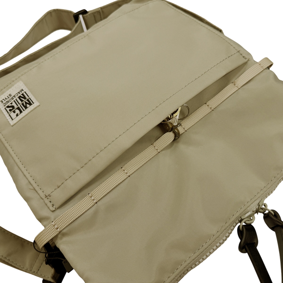 2月入荷予約】エアーポケットサコッシュ(29221) : 商品詳細