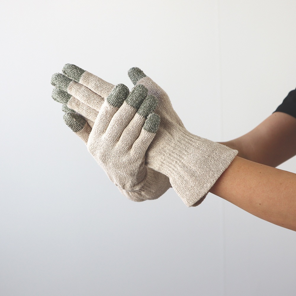 エコなシルクのおやすみ手袋（スマホ対応）【メール便可】 | シルク雑貨
