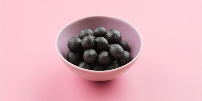 国産大豆と竹炭