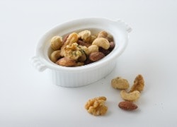 ペペロンチーノミックスナッツ