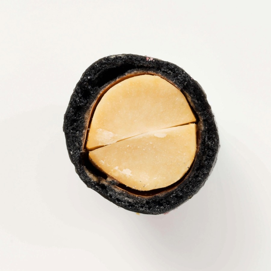 竹炭豆の断面