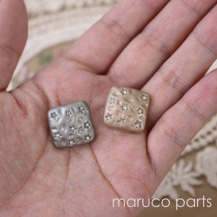 【 18mm スクエア ラインストーン付 金属 ボタン ＊ 4個入り 】 -maruco parts