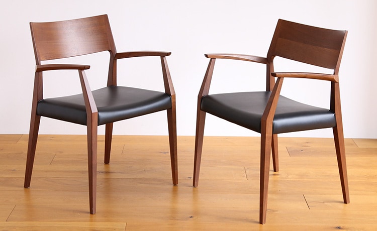 展示品・アウトレット】 日進木工 ダイニングチェア 2脚セット アーム