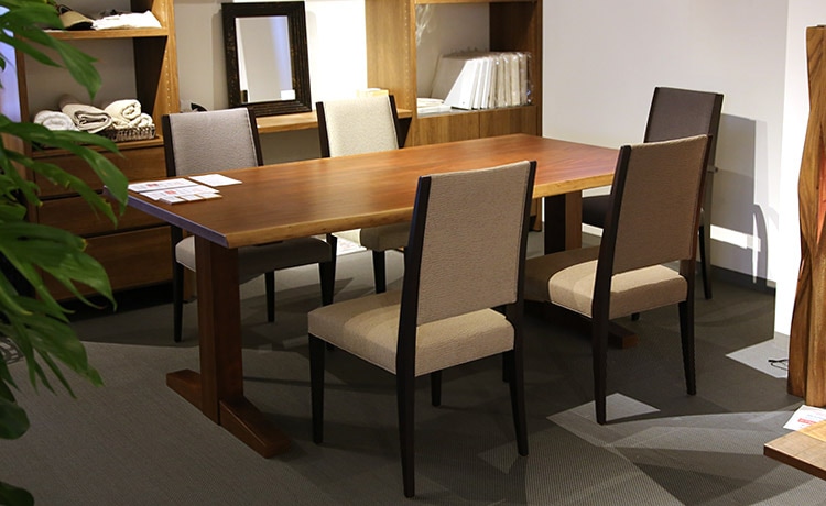 未開封　木目調ダイニングテーブル　リビングテーブル　丸脚　ウォールナットブラウン 000000006170_2dzHZk7.jpg