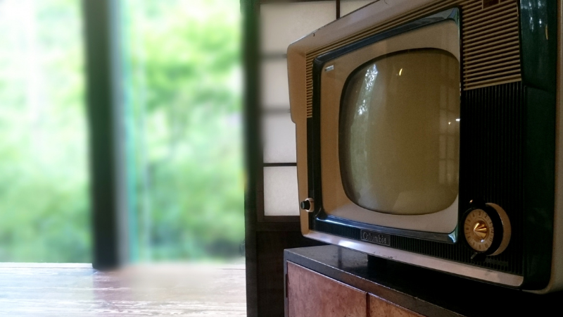 居住空間に置かれたテレビは、豊かさの象徴