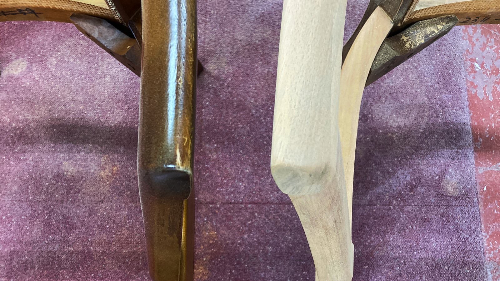 修理前の木部と「下地処理」を施した木部　マルニファニシング