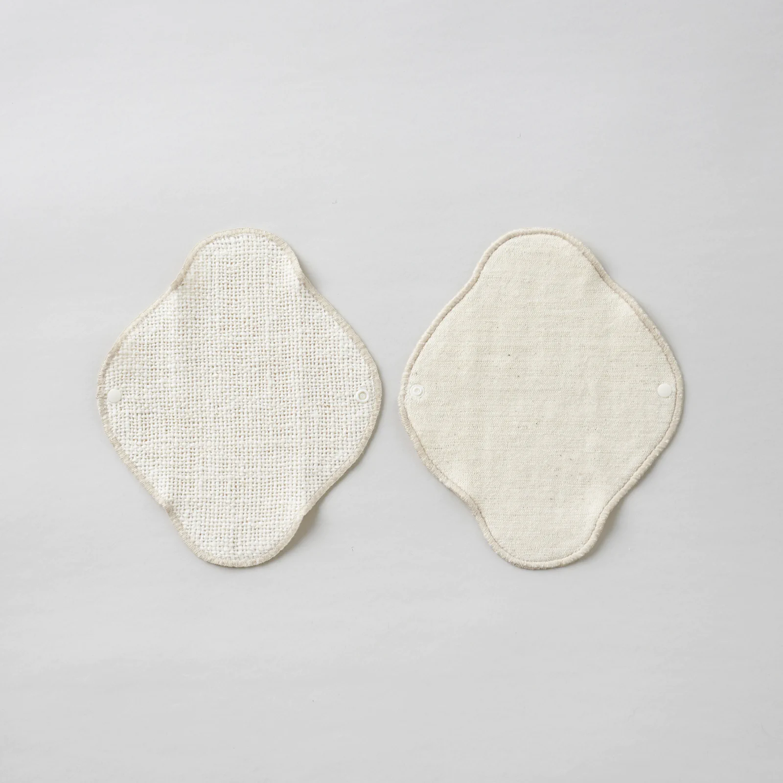 農薬も肥料も使ったことがない畑で育てた綿の収穫の様子