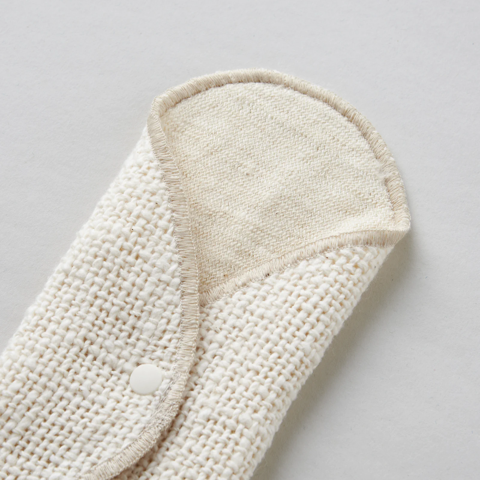 益久染織研究所の契約農家の綿畑