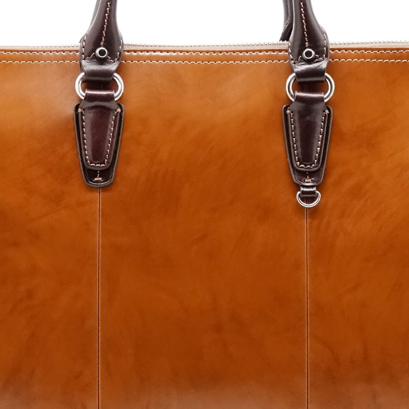 A4サイズ対応ブリーフケース。高級感あふれるイタリアンレザーのブリーフケース。キーファーノイ公式通販オンラインショップ