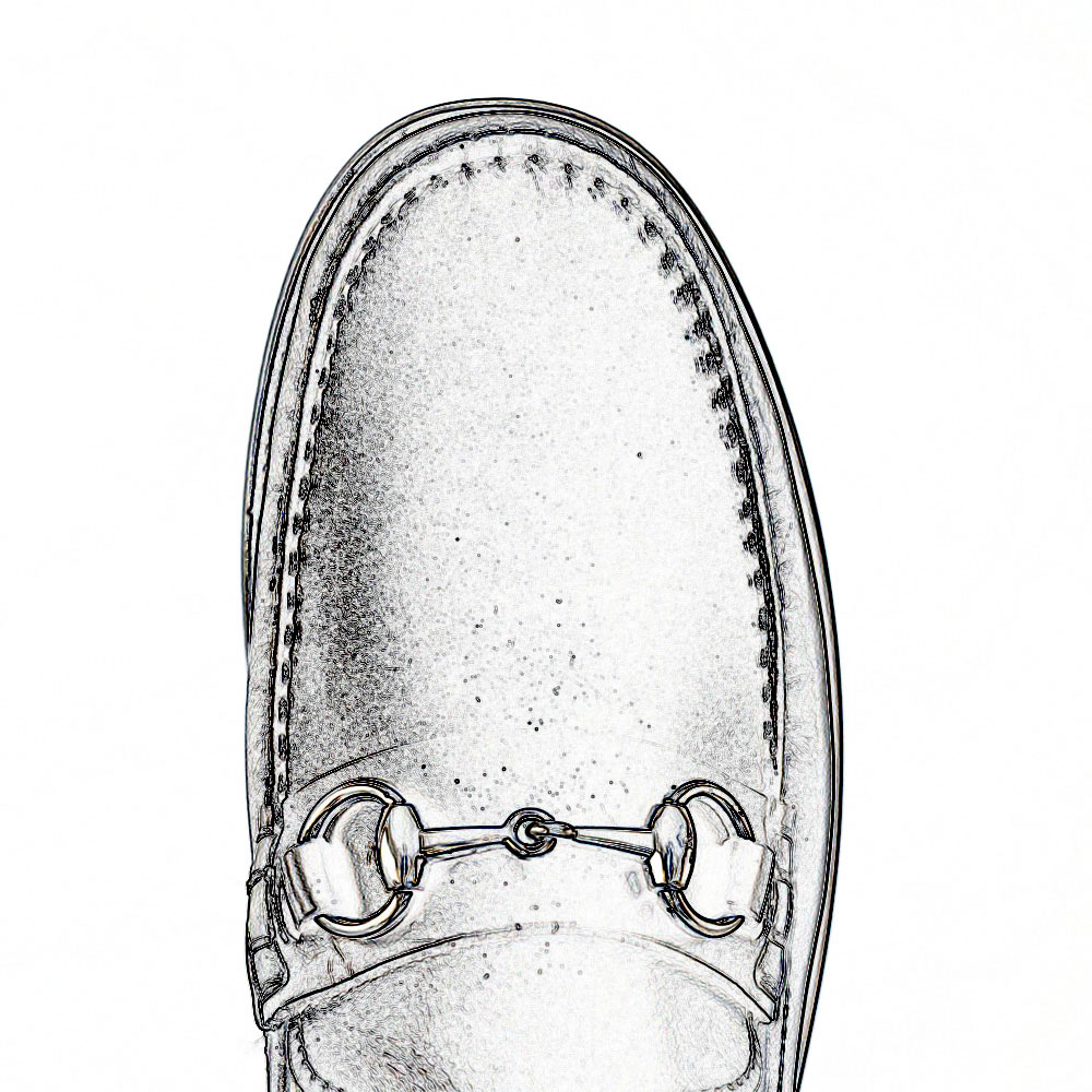 シャープなノーズのビジネスシューズ