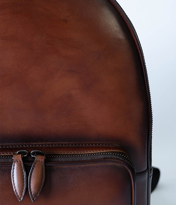 ビジネススレザーリュックブラック老舗タンナーのプレミアムレザー
