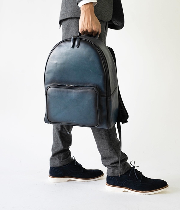 通勤におすすめビジネスレザーリュックブラック