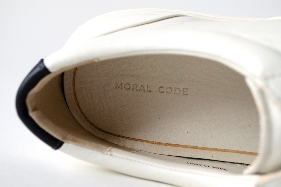本革スニーカー革靴が高品質なモラルコードメンズホワイト