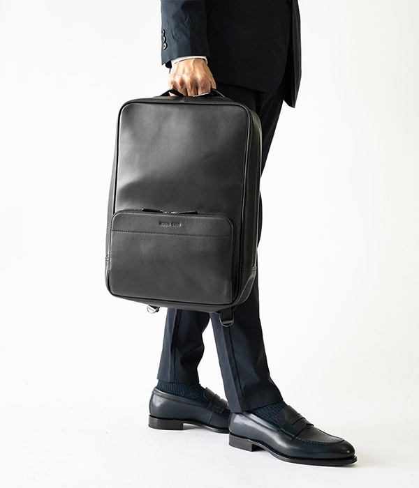 通勤におすすめビジネスレザーリュックブラック
