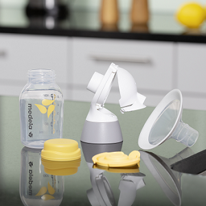 片手で簡単操作！ソロ電動さく乳器