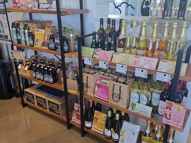 サービスエリア売場に並ぶノンアルコールワイン