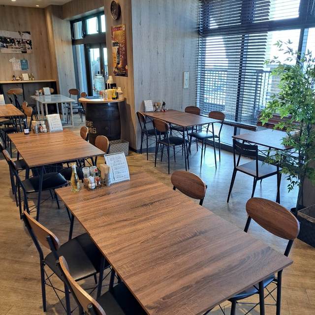 BISTRO DES AMIS 店内の様子