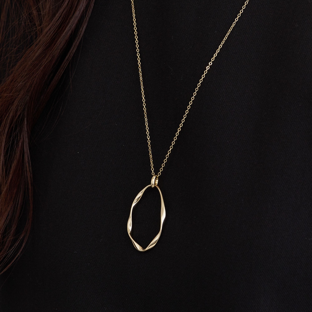 マグネット 磁石 ニュアンスフープ ロングネックレス | ネックレス