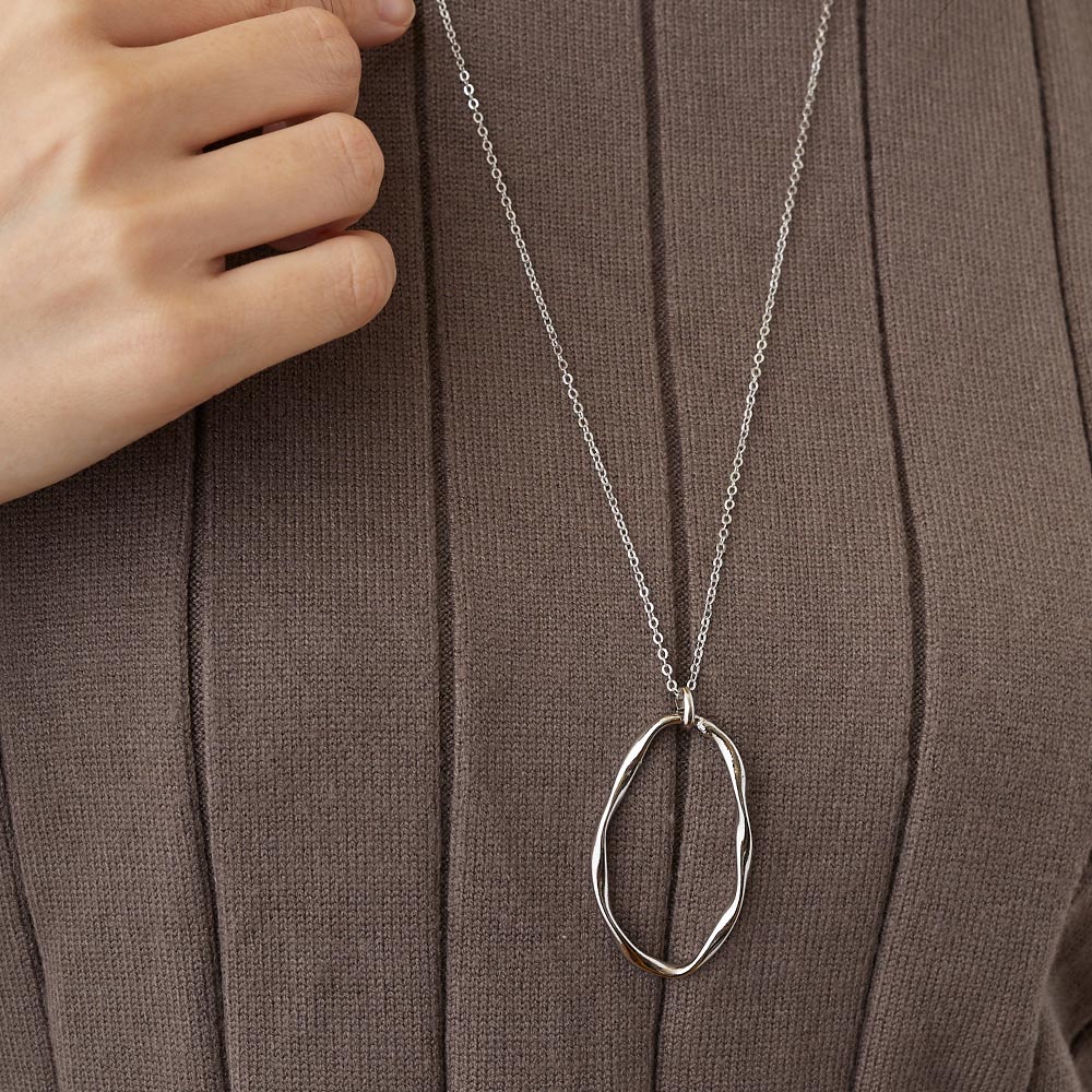 マグネット 磁石 ニュアンスフープ ロングネックレス | ネックレス