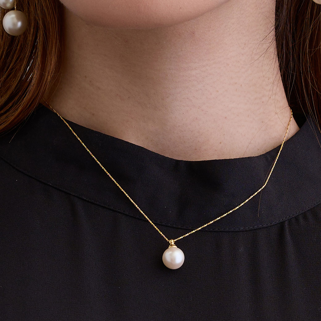 日本製×金属アレ対応 敏感肌にも安心。高見えする 1粒パールネックレス
