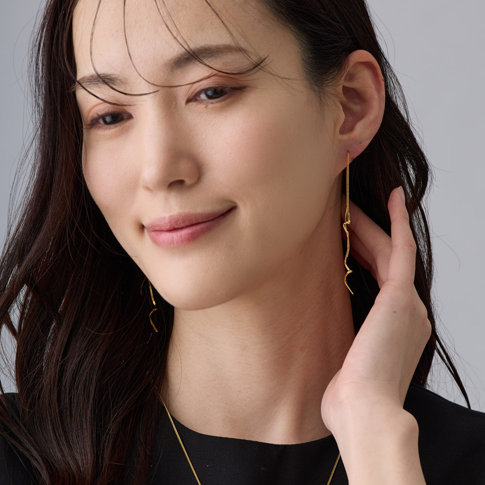 日本製 ロングアメリカンピアス トリプルライン K18GP | ピアス