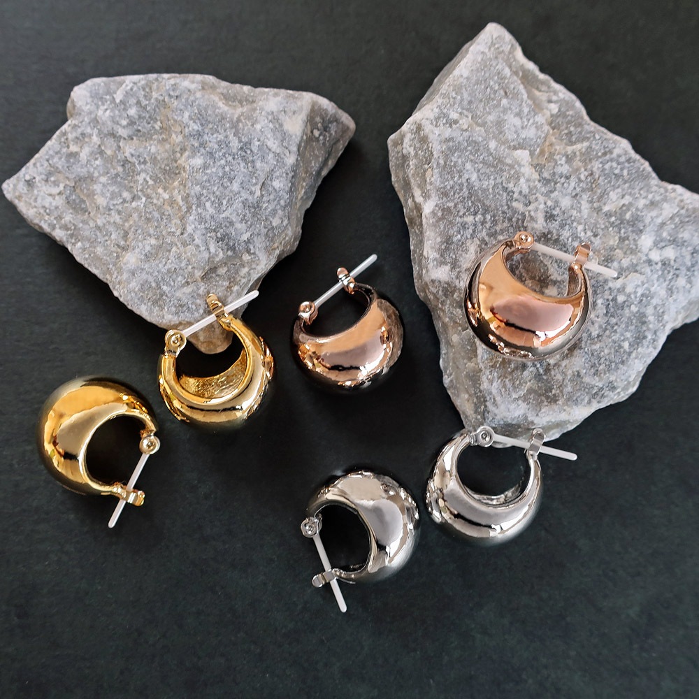 日本製 セラミック スフィアフープ ピアス K18GP 金属アレルギー対応