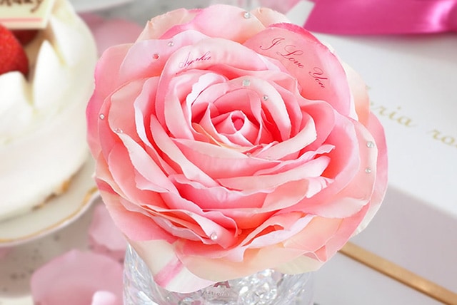 プロポーズで渡すバラの花束は本数に気を付けよう