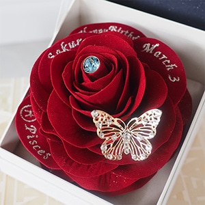 【3月〜4月生まれの誕生日プレゼント】誕生石ローズボックス赤薔薇(ダイヤモンドローズ)
