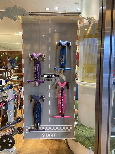 お知らせ】 「Ribbon hakka kids 六本木ヒルズ店 ウィンドウ