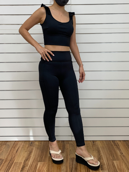 無地フリルショルダーブラトップス