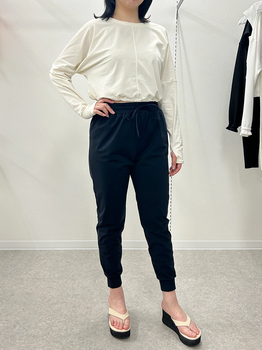 エコ素材ストレッチクロップド丈トップス