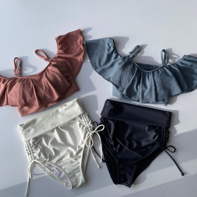 無地リブ素材オフショルダーワンピ見えビキニ