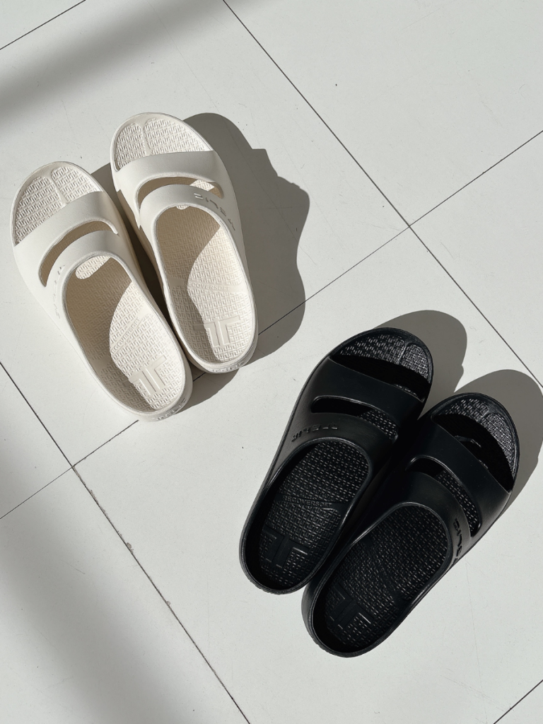 TELIC×ALBOVEコラボアイテム W-STRAP/厚底リカバリーサンダル