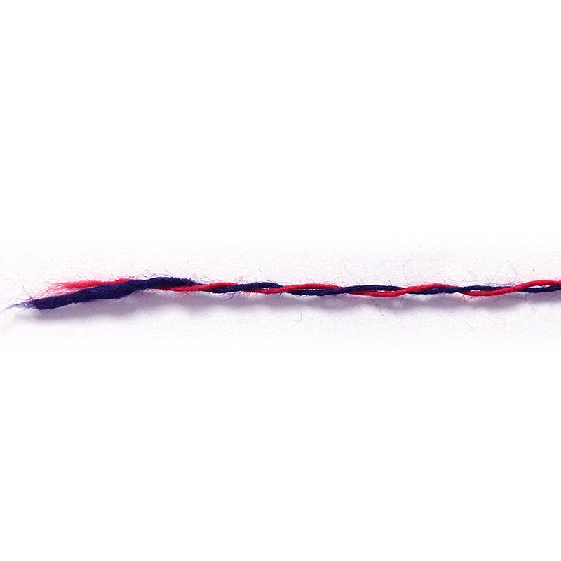 和木綿の糸「スラブ糸 紺赤」の写真
