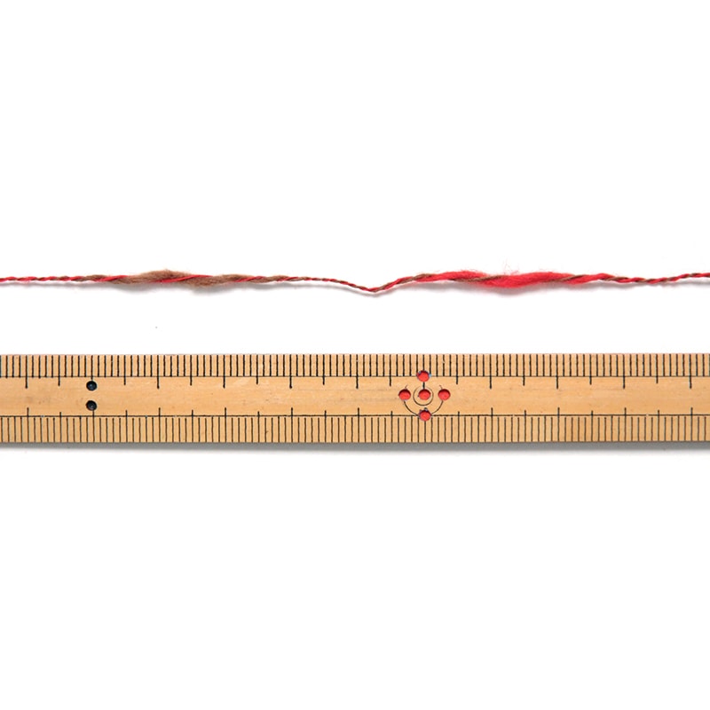 和木綿の糸「スラブ糸 赤茶」の写真