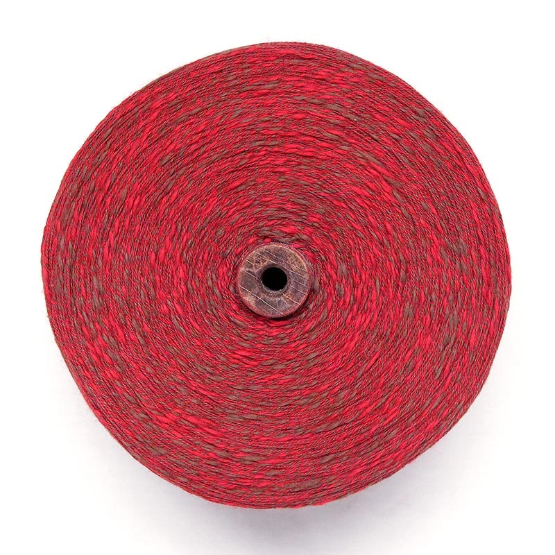 和木綿の糸「スラブ糸 赤茶」の写真