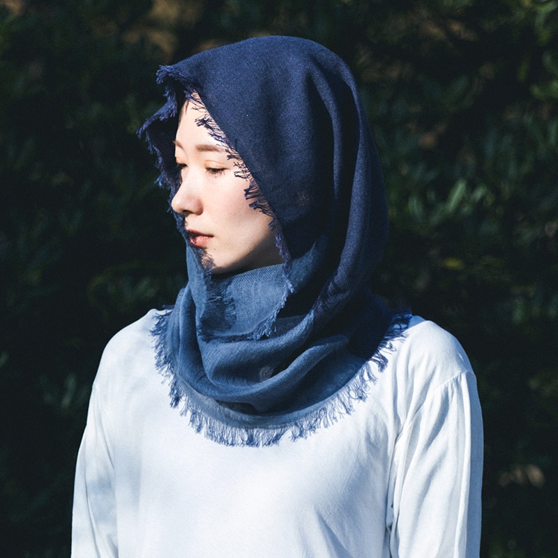 NECKABLE HOODED SNOOD パーカースヌードの写真