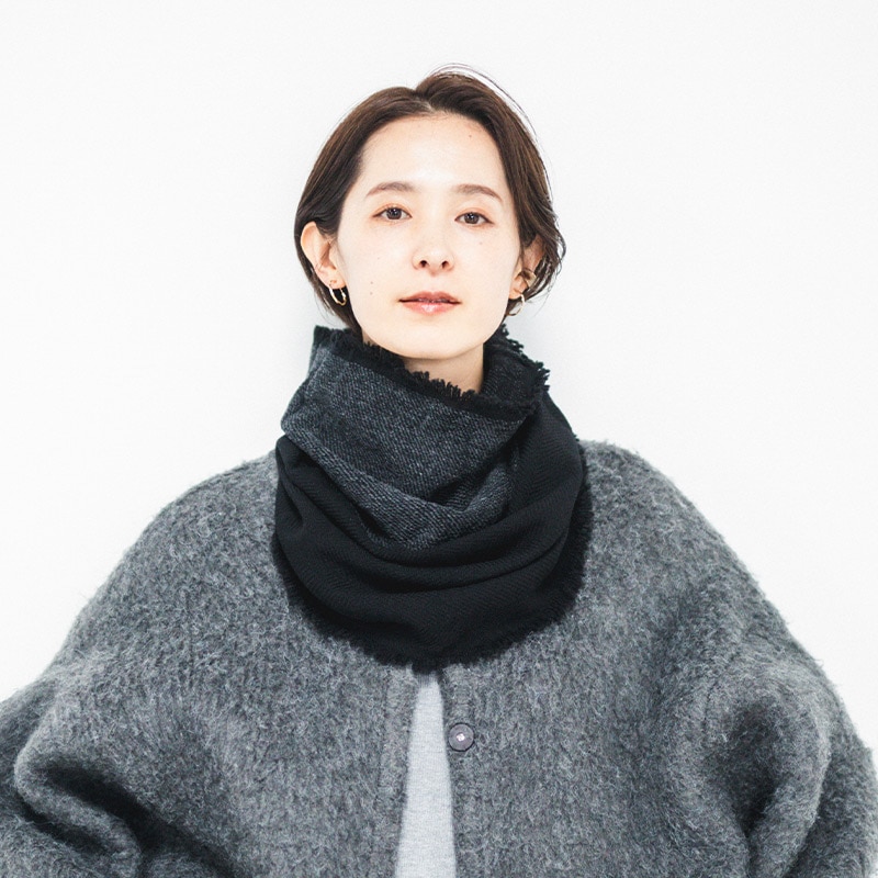 NECKABLE WOOL FLARE SNOOD ウールフレアスヌードの写真