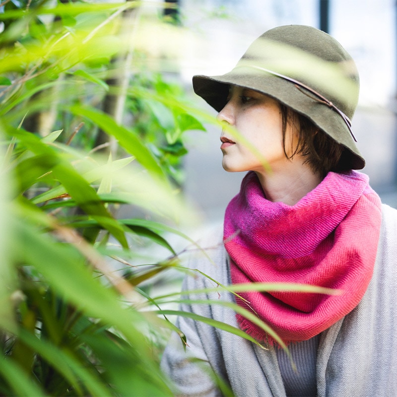 NECKABLE WOOL FLARE SNOOD ウールフレアスヌードの写真