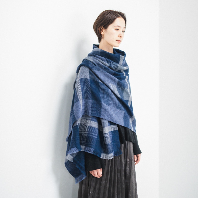 AYA WOOL SHAWL mosaic panelの写真