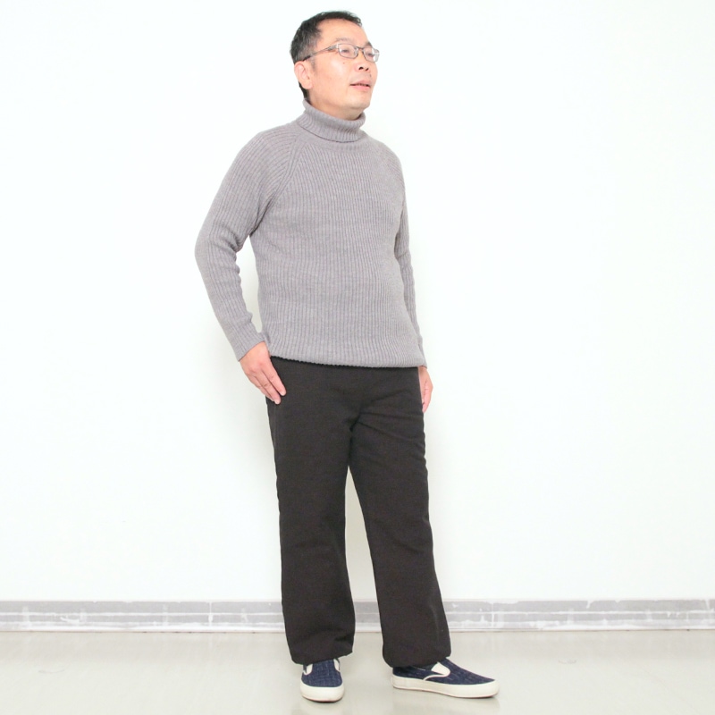 キルトパンツ 写真 赤/黒 男性モデル