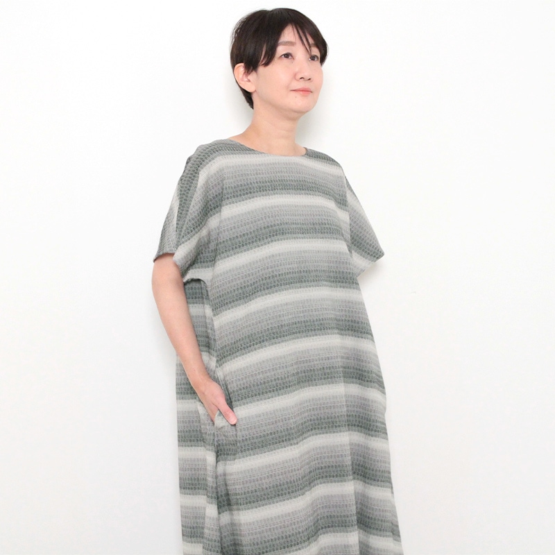彩雲ワンピース グレー