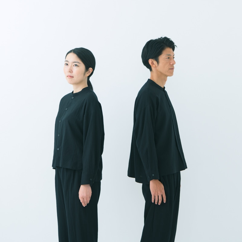 SHIJIRA STANDING COLLAR SHIRT着用写真