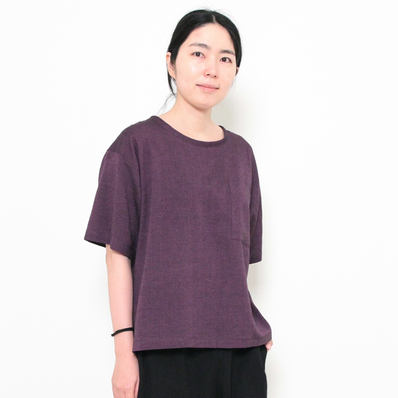 SHIJIRA T-SHIRT着用写真
