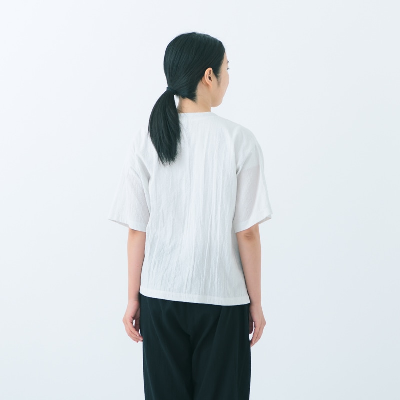 SHIJIRA T-SHIRT着用写真