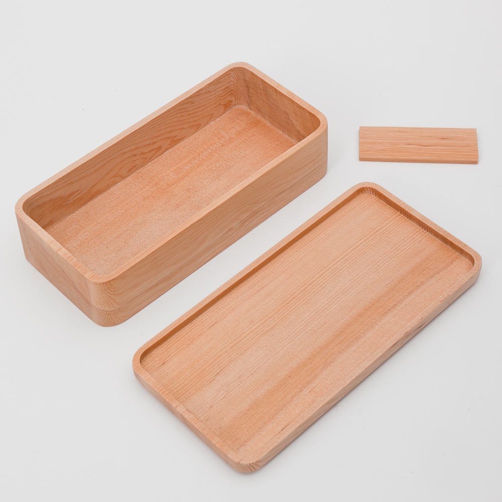 時代物　『野弁当箱』　木製漆器　※状態良好　木箱付　漆器 天然木製 杉の木 くりぬき シェア弁当箱 長角 大 500ml 【送料無料