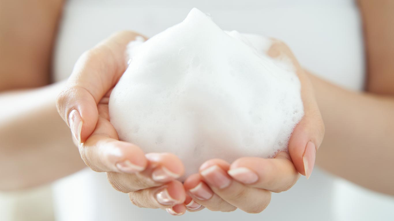 低刺激でやさしい泡洗顔のイメージ